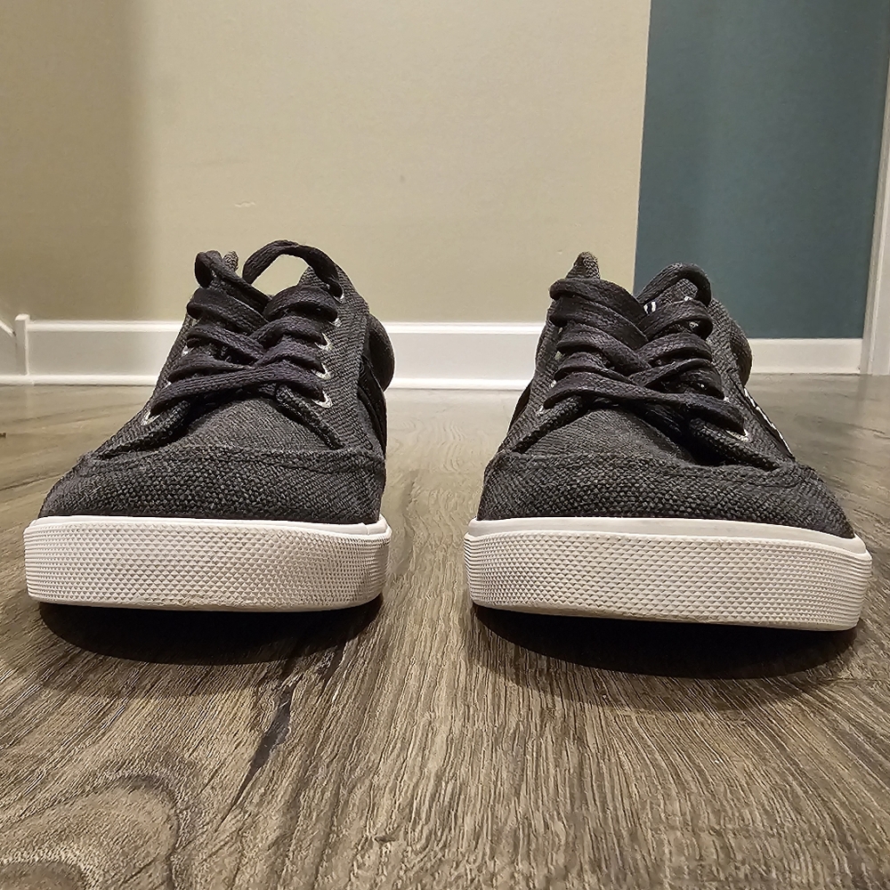 Nautica Youth Shoes Style Hull Gray, Size 4 Youth Great Condition Boys Sneakers - Picture 3 of 14